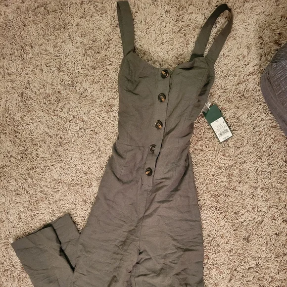 Romper - Picture 2 of 4